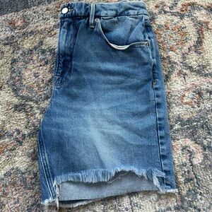 Good American Icon 90s High Rise Bermuda Shorts